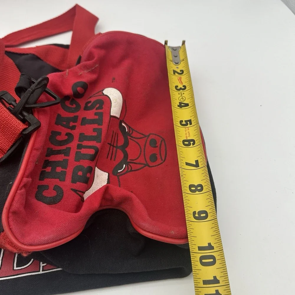 Vintage Chicago Bulls‎ Duffel Bag Gym Basketball Bag Black And Red 19